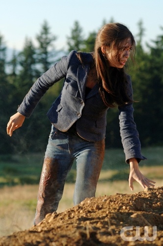 TheCW Staffel1-7Pics_63.jpg - SMALLVILLE"Arrival" (Episode #501)Image #SM501-424Pictured: Kristen Kreuk as Lana LangCredit: © The WB/Serguei Bachlakov